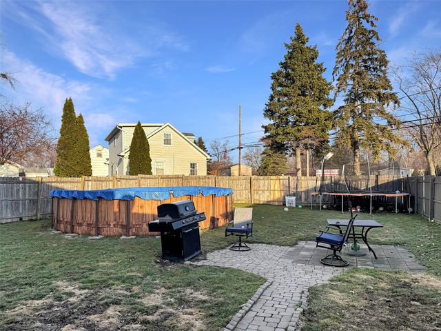 3125 STERRETTANIA Road, Erie, PA 16506