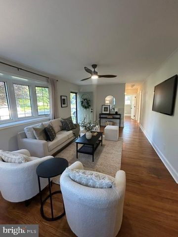 351 FAY ANN CT, Runnemede, NJ 08078