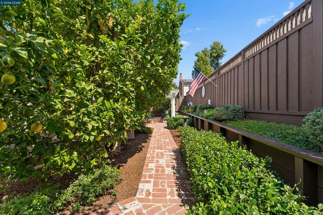 1091 Harvest Cir, Pleasanton, CA 94566