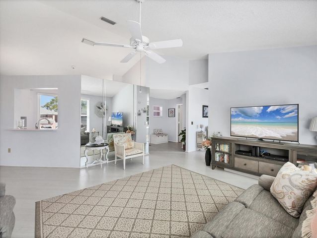 4050 PINEBROOK CIRCLE 9, Bradenton, FL 34209