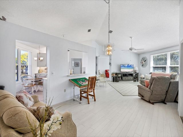 4050 PINEBROOK CIRCLE 9, Bradenton, FL 34209