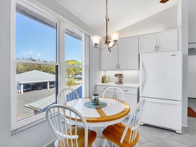 4050 PINEBROOK CIRCLE 9, Bradenton, FL 34209