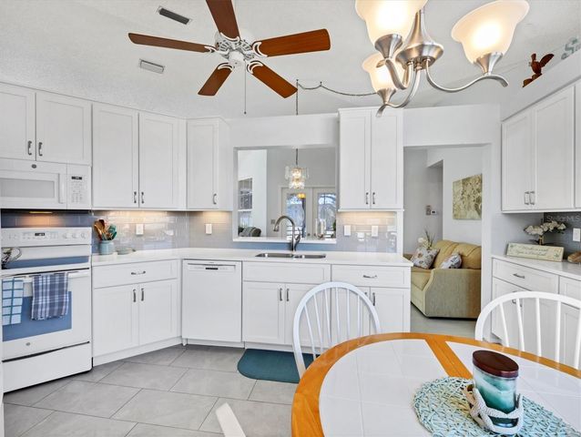 4050 PINEBROOK CIRCLE 9, Bradenton, FL 34209