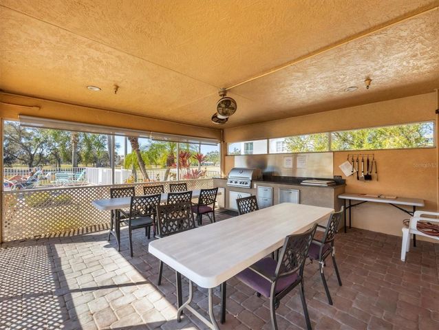 4050 PINEBROOK CIRCLE 9, Bradenton, FL 34209