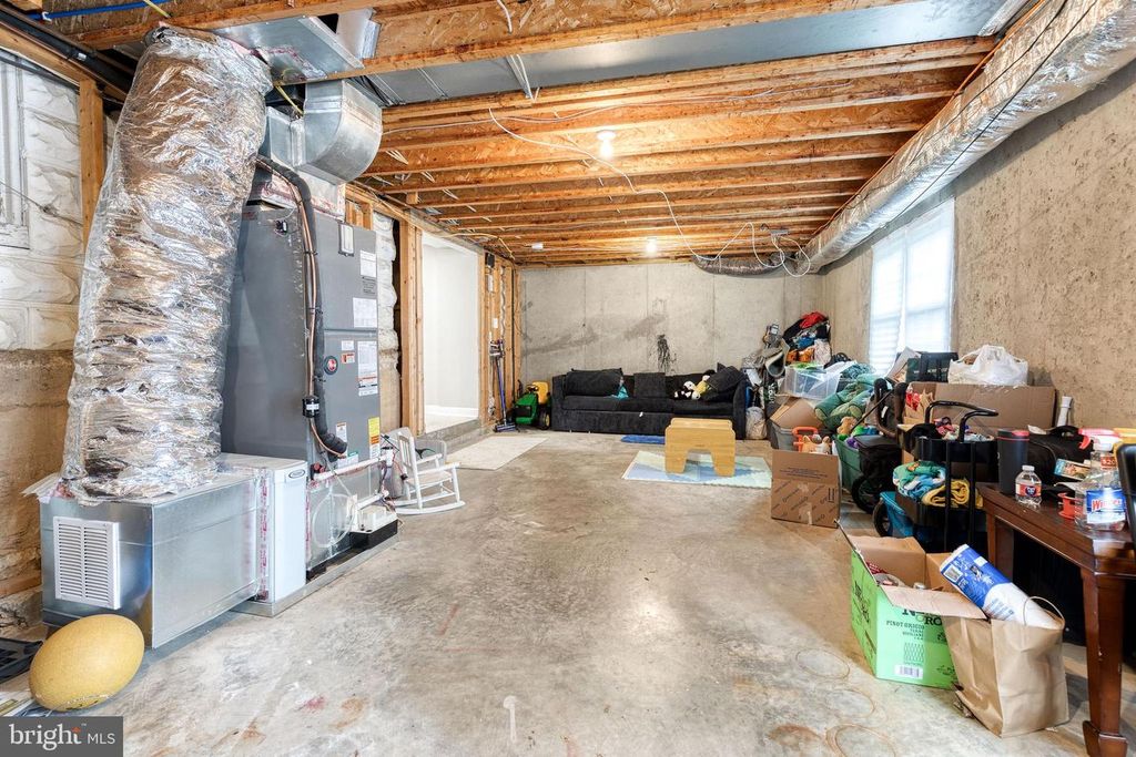 Image 36 of property listing at 2905 ROBERN AVE, Parkville, MD 21234