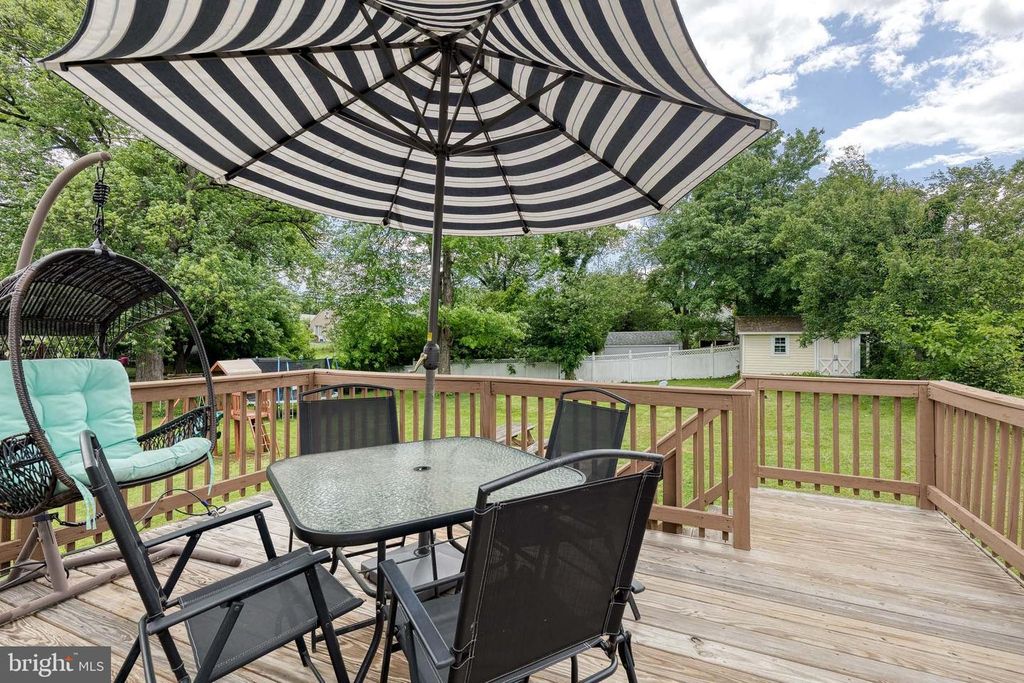 Image 42 of property listing at 2905 ROBERN AVE, Parkville, MD 21234