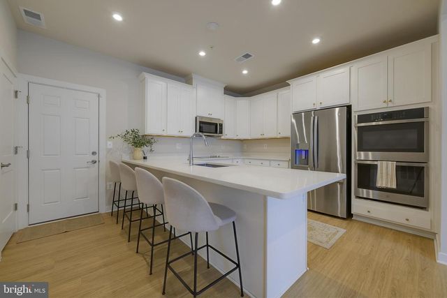 203-A PARK CENTRAL TER, Manassas Park, VA 20111