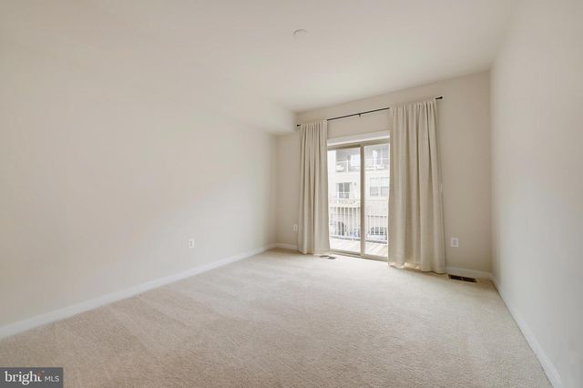 203-A PARK CENTRAL TER, Manassas Park, VA 20111