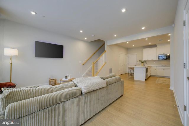 203-A PARK CENTRAL TER, Manassas Park, VA 20111