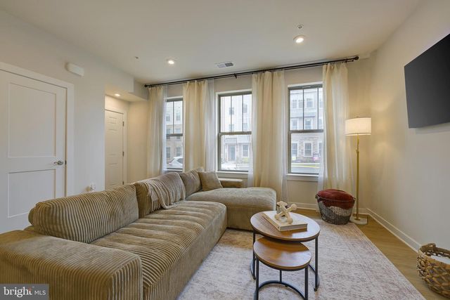 203-A PARK CENTRAL TER, Manassas Park, VA 20111