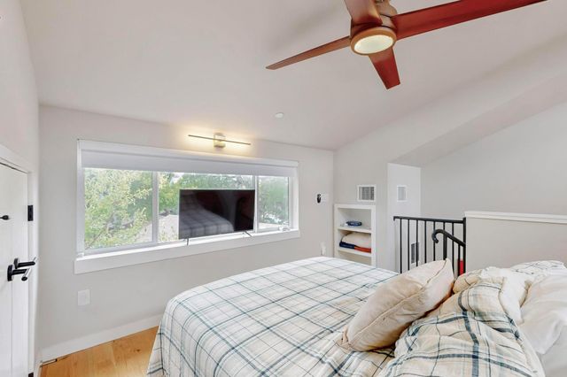 913 Duncan LN 103, Austin, TX 78705