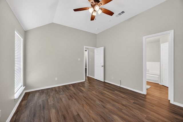 3205 Carverly Avenue, Fort Worth, TX 76119