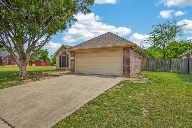 3205 Carverly Avenue, Fort Worth, TX 76119