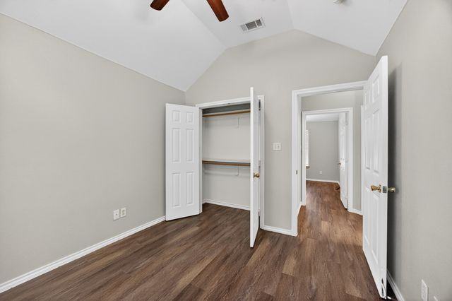 3205 Carverly Avenue, Fort Worth, TX 76119