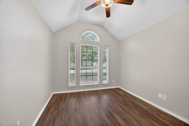 3205 Carverly Avenue, Fort Worth, TX 76119