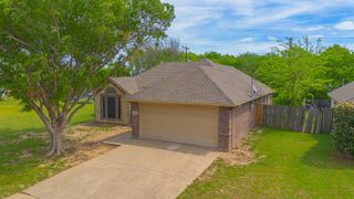 3205 Carverly Avenue, Fort Worth, TX 76119
