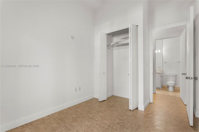 19900 E Country Club Dr 104, Aventura, FL 33180