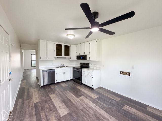 1036 Eastlawn Drive, Whiteland, IN 46184