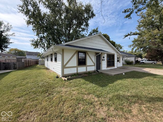 1036 Eastlawn Drive, Whiteland, IN 46184