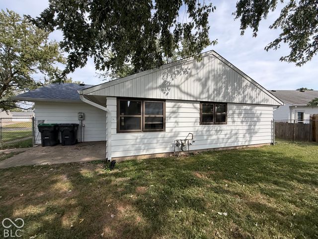 1036 Eastlawn Drive, Whiteland, IN 46184