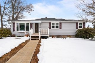 29 Buchanan Street, Johnston, RI 02919
