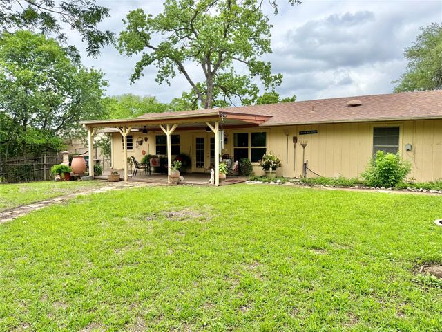 137 Chaparral ST, San Marcos, TX 78666