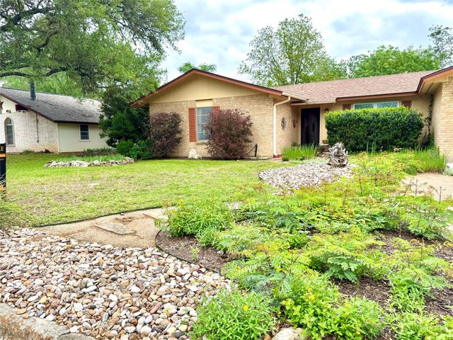 137 Chaparral ST, San Marcos, TX 78666