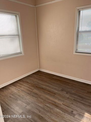 5105 HOLLYCREST Drive, Jacksonville, FL 32205