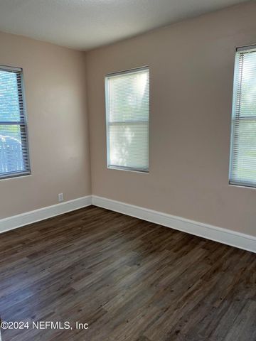 5105 HOLLYCREST Drive, Jacksonville, FL 32205