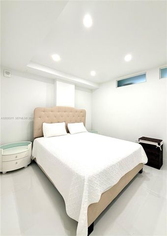 19390 Collins Ave 908, Sunny Isles Beach, FL 33160