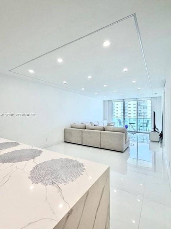 19390 Collins Ave 908, Sunny Isles Beach, FL 33160