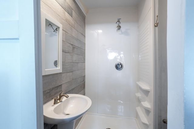 106 W FOREST AVE, Columbia, MO 65203
