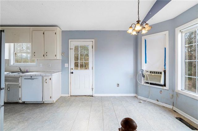 12 Creek Bend SW Court, Cartersville, GA 30120