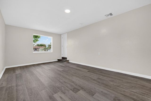 217 NW 14th Street, Belle Glade, FL 33430