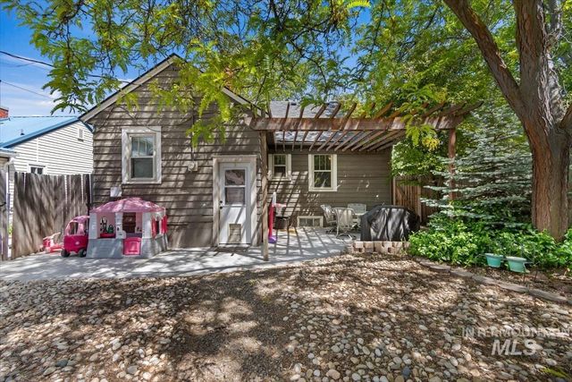 1402 Idaho Ave, Caldwell, ID 83605