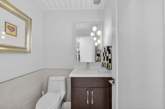 2920 NE 47th Street, Lighthouse Point, FL 33064