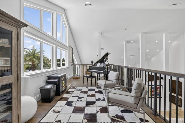 2920 NE 47th Street, Lighthouse Point, FL 33064