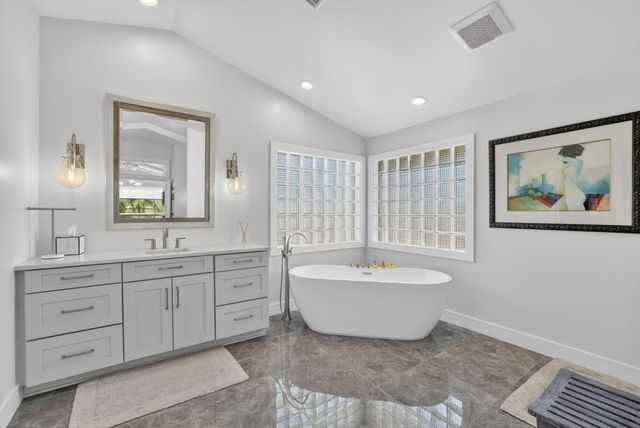 2920 NE 47th Street, Lighthouse Point, FL 33064