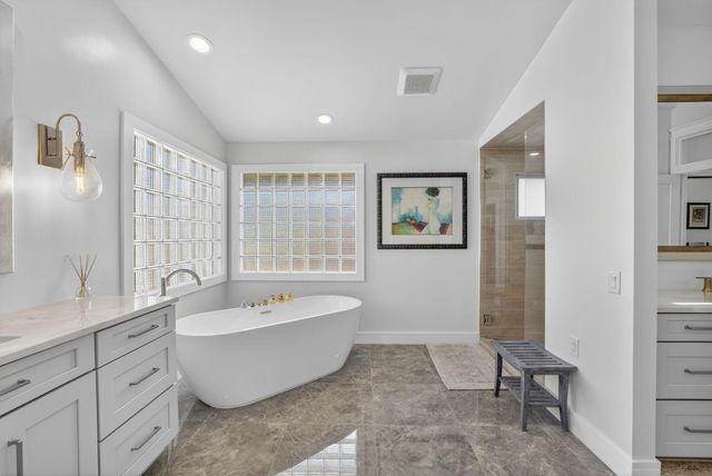 2920 NE 47th Street, Lighthouse Point, FL 33064
