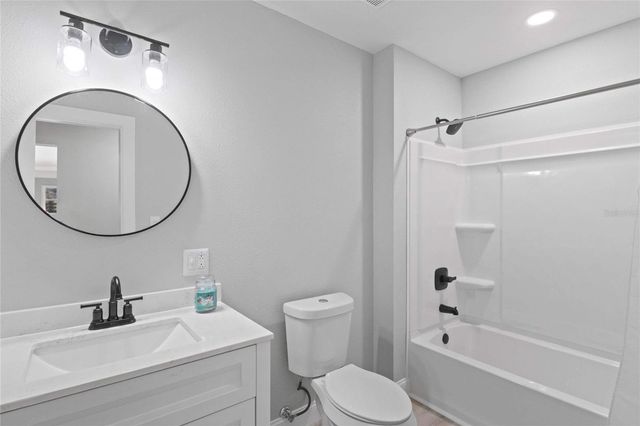 5209 1ST AVENUE W, Bradenton, FL 34209