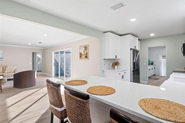 5209 1ST AVENUE W, Bradenton, FL 34209