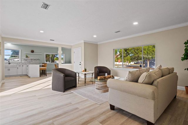 5209 1ST AVENUE W, Bradenton, FL 34209