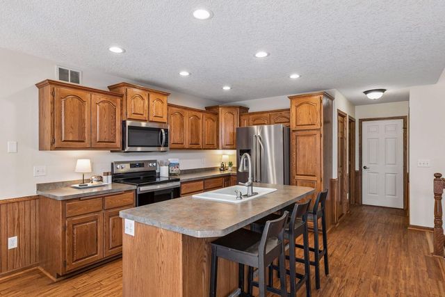 972 Kelly Street, Circle Pines, MN 55014