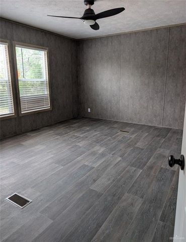 905 W Doffing Road, San Juan, TX 78589