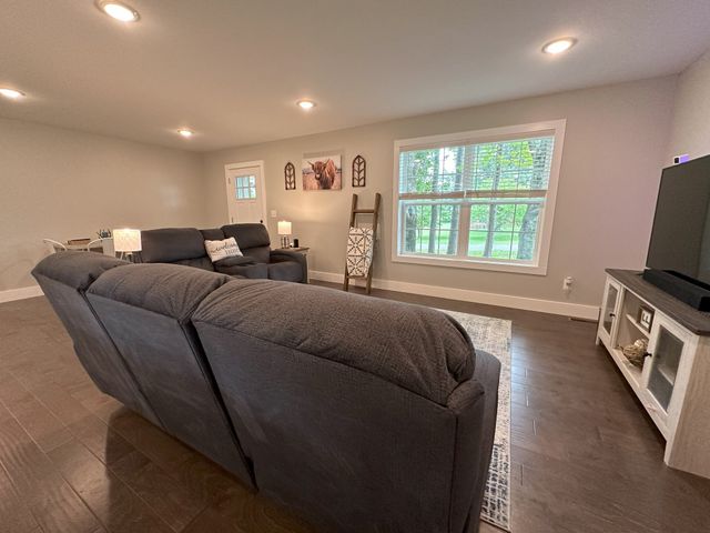 352 Janice Dr, Sparta, TN 38583