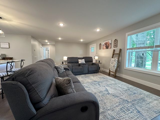 352 Janice Dr, Sparta, TN 38583