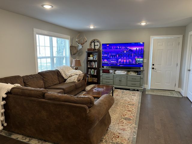 352 Janice Dr, Sparta, TN 38583