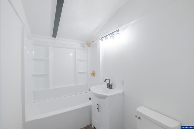 3698 Short St SE, Salem, OR 97302