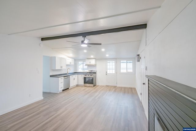 3698 Short St SE, Salem, OR 97302