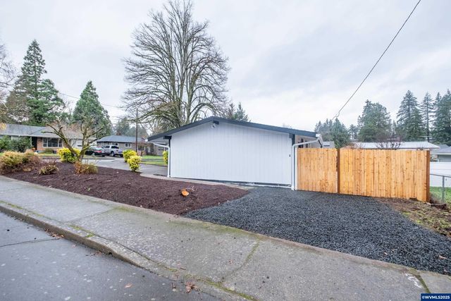 3698 Short St SE, Salem, OR 97302
